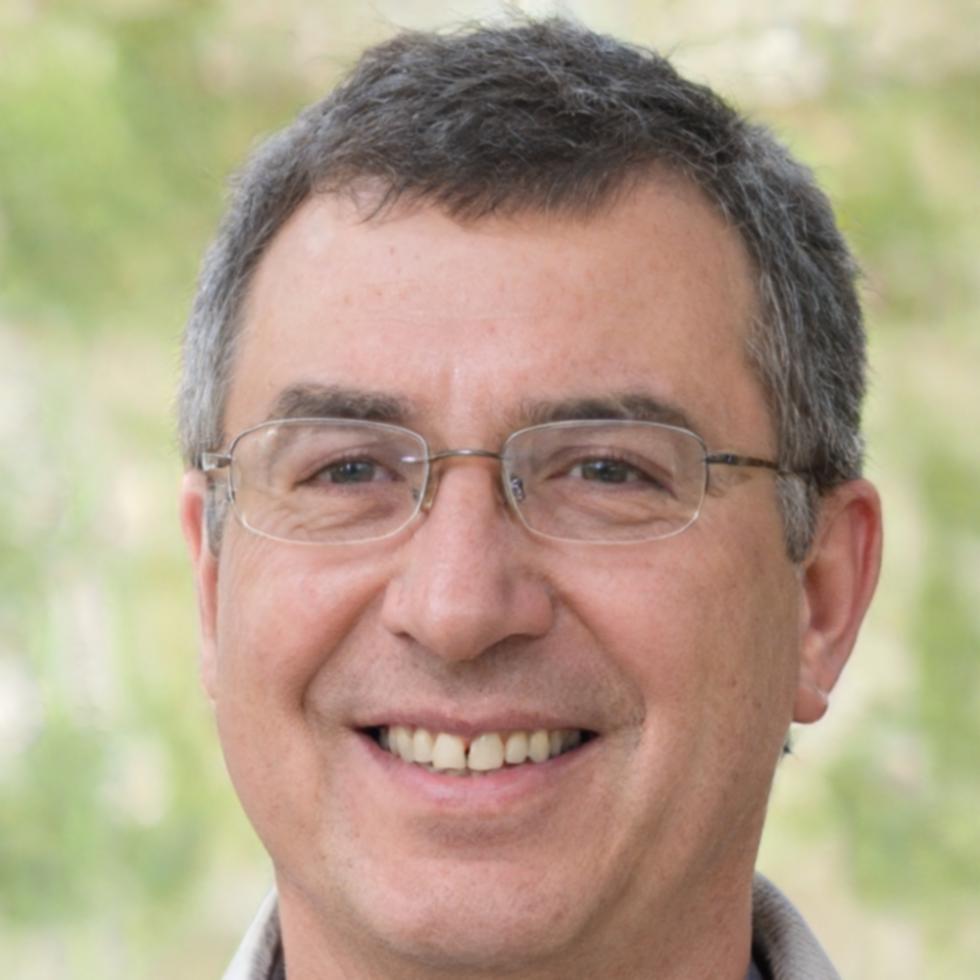 Professional instructor with extensive market experience